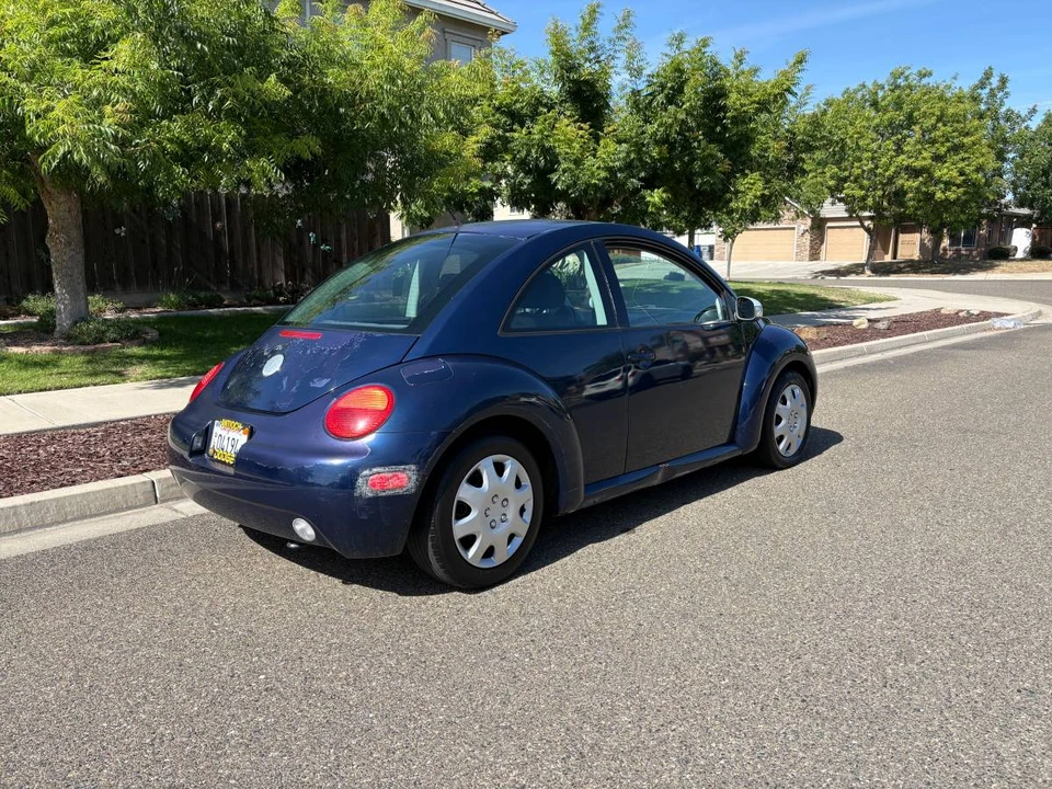2004 Volkswagen New Beetle - Image 4 of 16