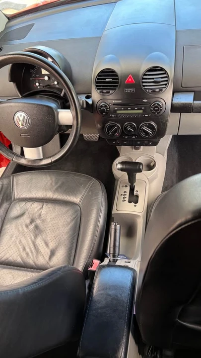 2004 Volkswagen New Beetle - Image 9 of 14