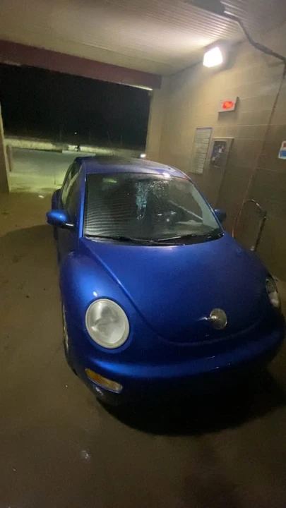 2004 Volkswagen New Beetle - Image 3 of 5