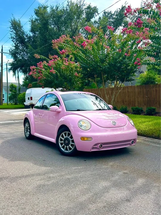 2004 Volkswagen New Beetle - Image 8 of 17
