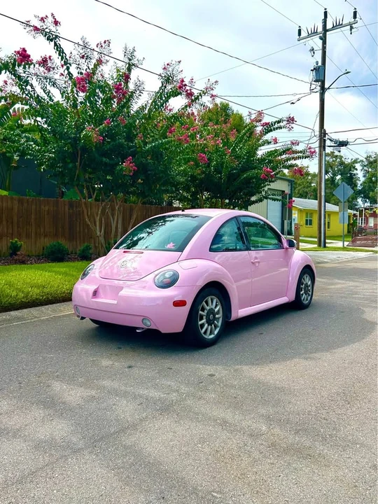 2004 Volkswagen New Beetle - Image 10 of 17