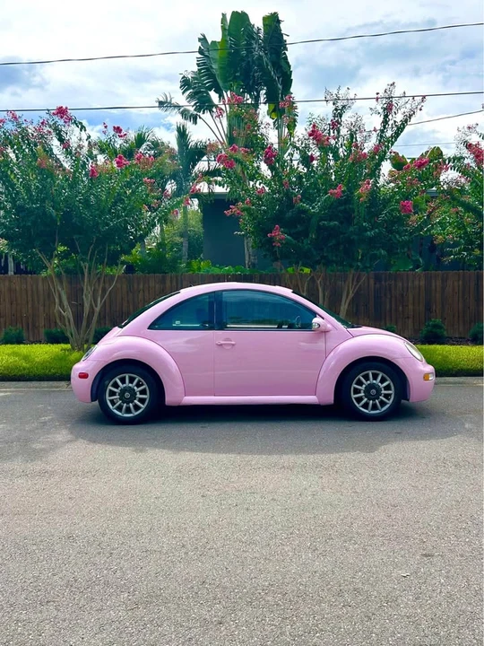 2004 Volkswagen New Beetle - Image 9 of 17