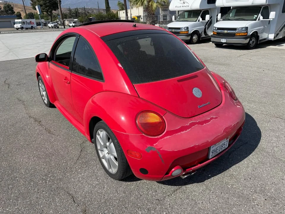 2004 Volkswagen New Beetle - Image 6 of 10
