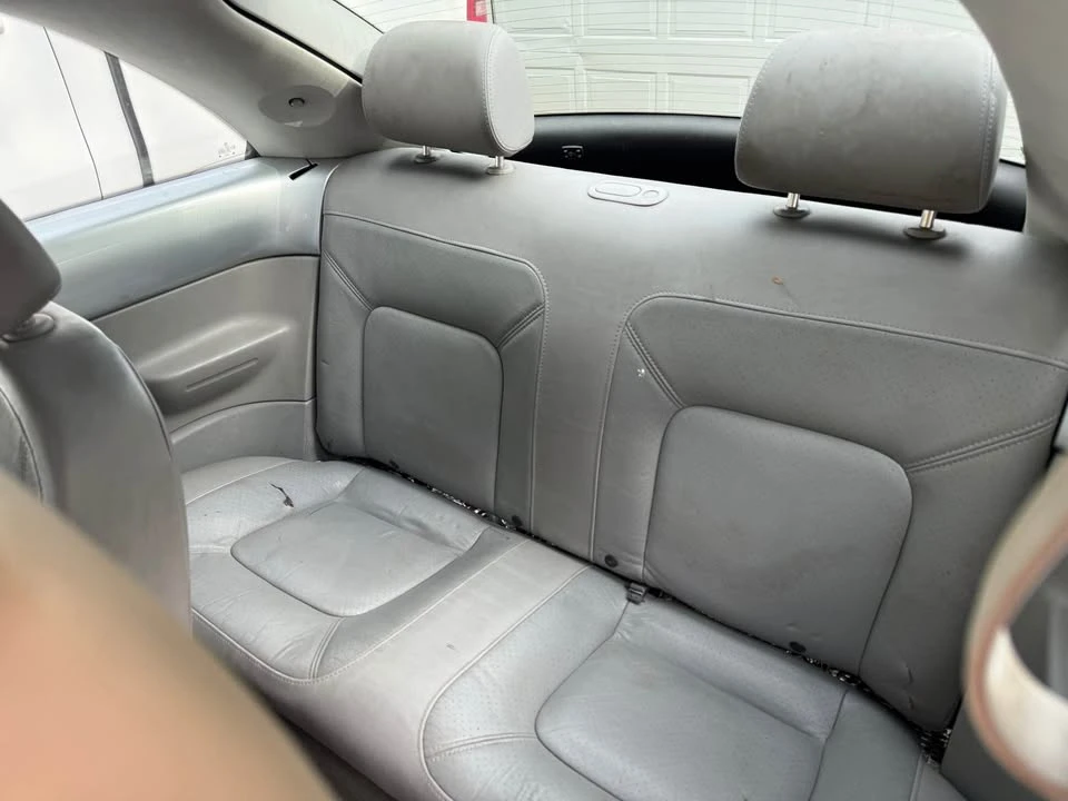 2004 Volkswagen New Beetle - Image 9 of 10