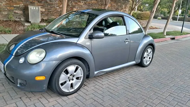 2004 Volkswagen Beetle Turbo Hatchback 2D