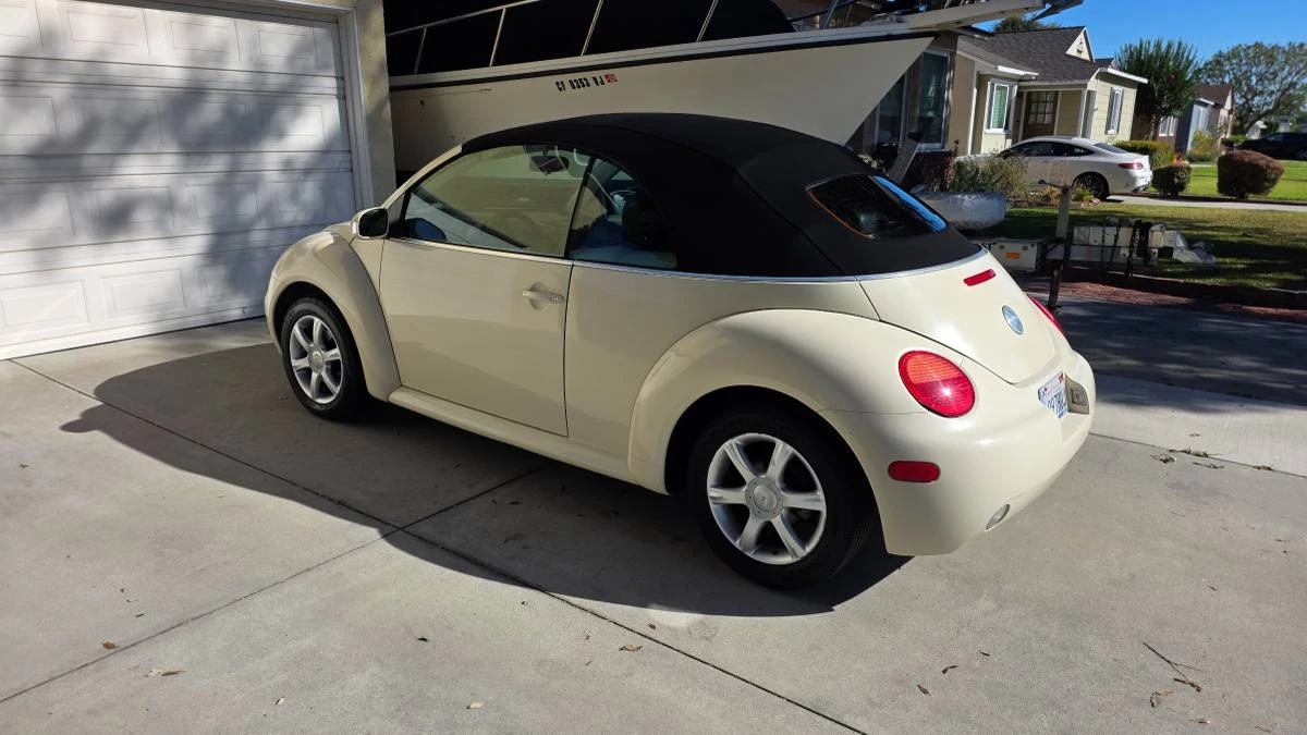 2004 Volkswagen New Beetle - Image 2 of 7