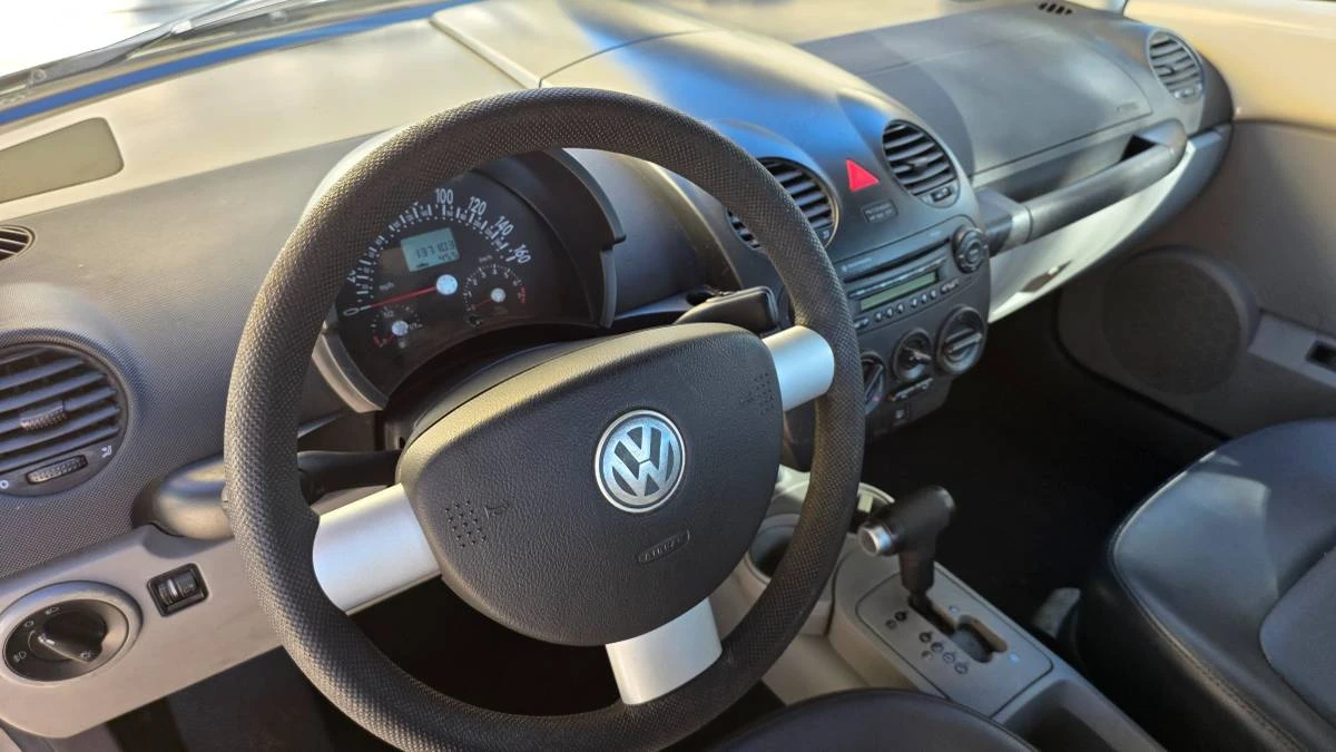 2004 Volkswagen New Beetle - Image 7 of 7