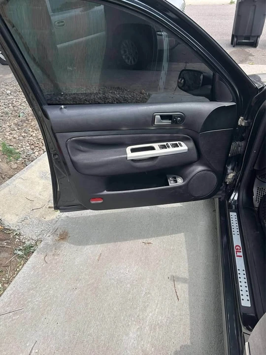 2004 Volkswagen A4 Jetta - Image 3 of 11