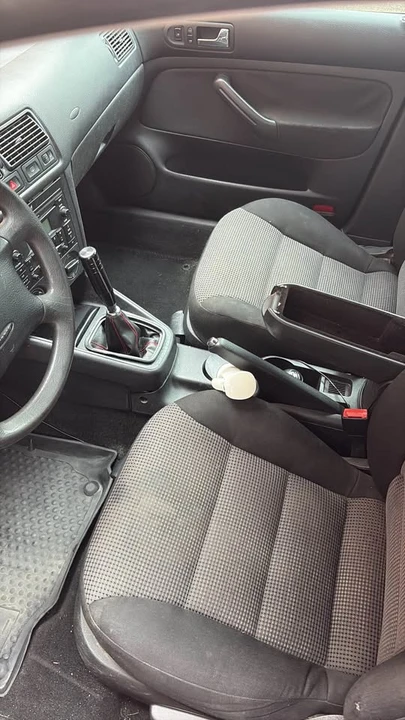 2004 Volkswagen Golf - Image 3 of 14