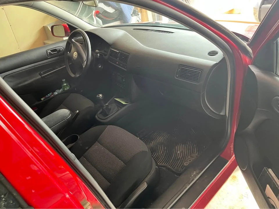 2004 Volkswagen Golf - Image 4 of 7