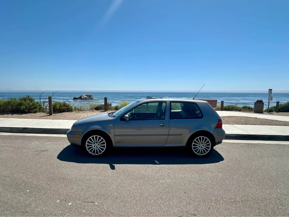 2004 Volkswagen Golf - Image 2 of 12