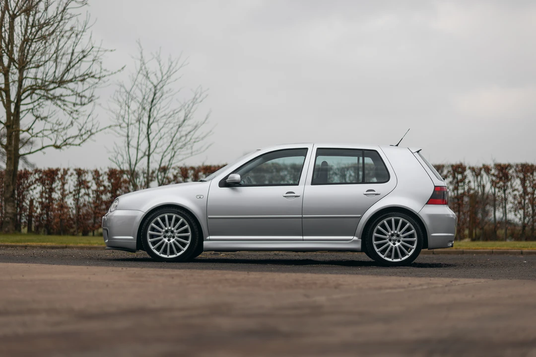 2004 Volkswagen R32 Mk4 - Image 4 of 31