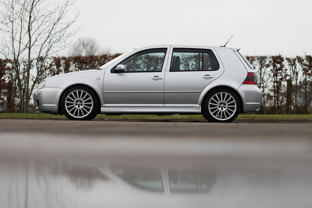 2004 Volkswagen R32 Mk4 - Image 11 of 31