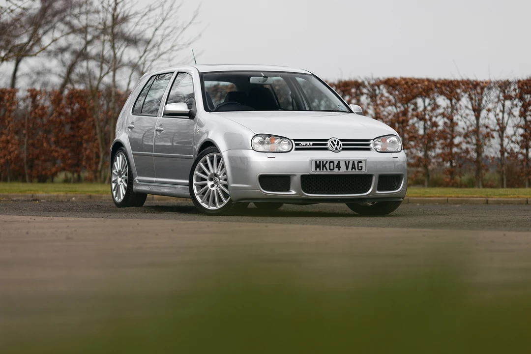 2004 Volkswagen R32 Mk4 - Image 16 of 31