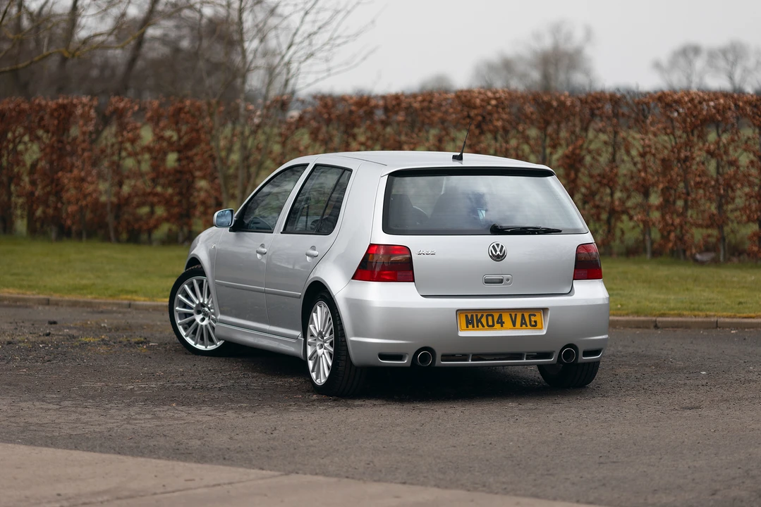 2004 Volkswagen R32 Mk4 - Image 12 of 31