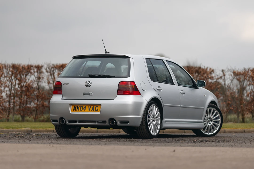 2004 Volkswagen R32 Mk4 - Image 13 of 31