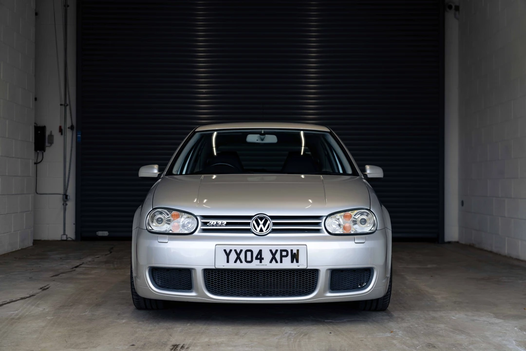 2004 Volkswagen R32 Mk4 - Image 2 of 31