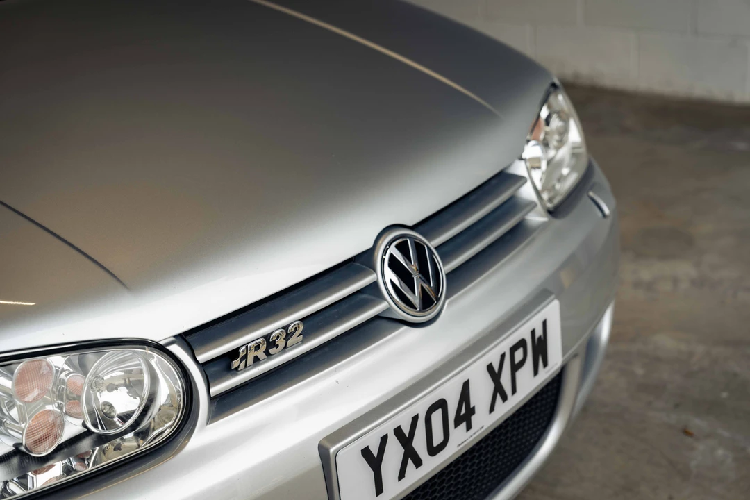 2004 Volkswagen R32 Mk4 - Image 11 of 31