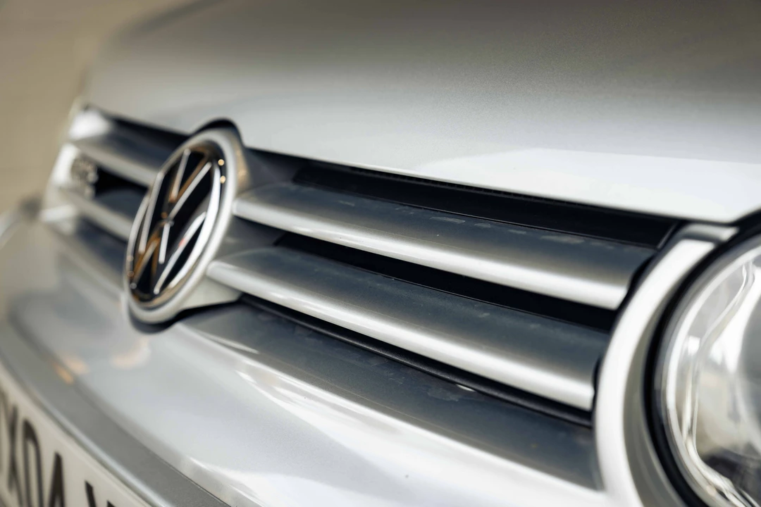 2004 Volkswagen R32 Mk4 - Image 16 of 31