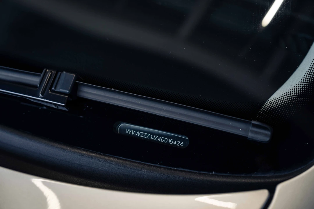 2004 Volkswagen R32 Mk4 - Image 18 of 31