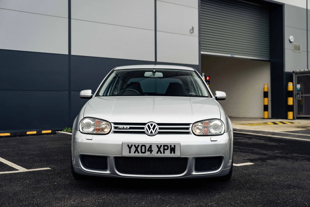 2004 Volkswagen R32 Mk4 - Image 10 of 31