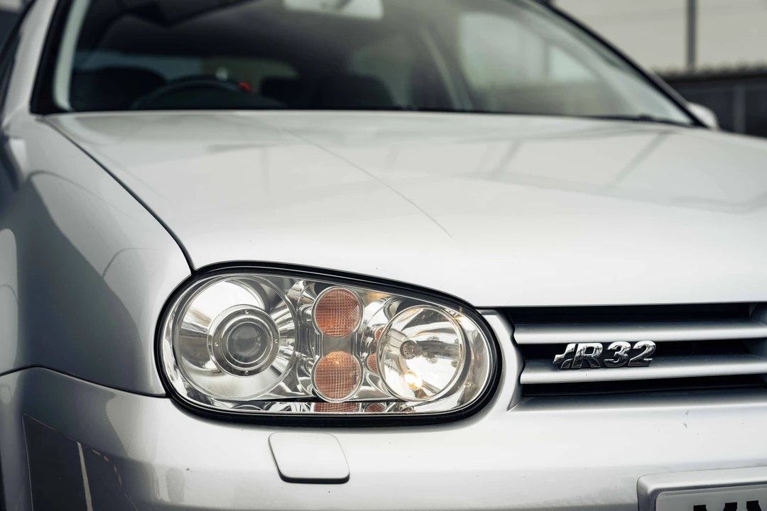 2004 Volkswagen R32 Mk4 - Image 25 of 31