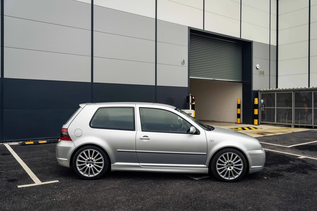 2004 Volkswagen R32 Mk4 - Image 8 of 31