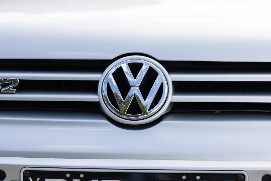 2004 Volkswagen R32 Mk4 - Image 12 of 31