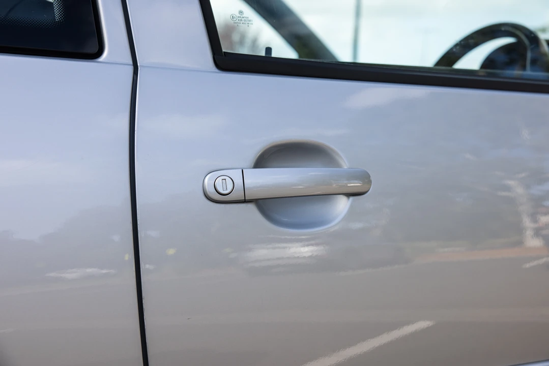 2004 Volkswagen R32 Mk4 - Image 17 of 31