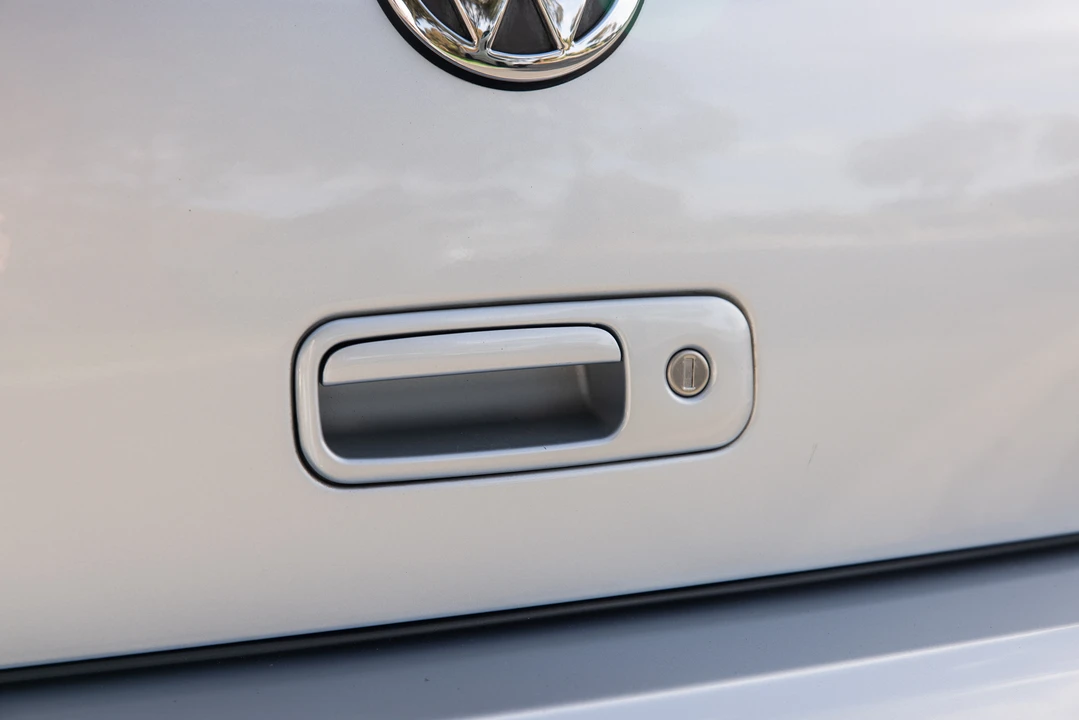 2004 Volkswagen R32 Mk4 - Image 25 of 31