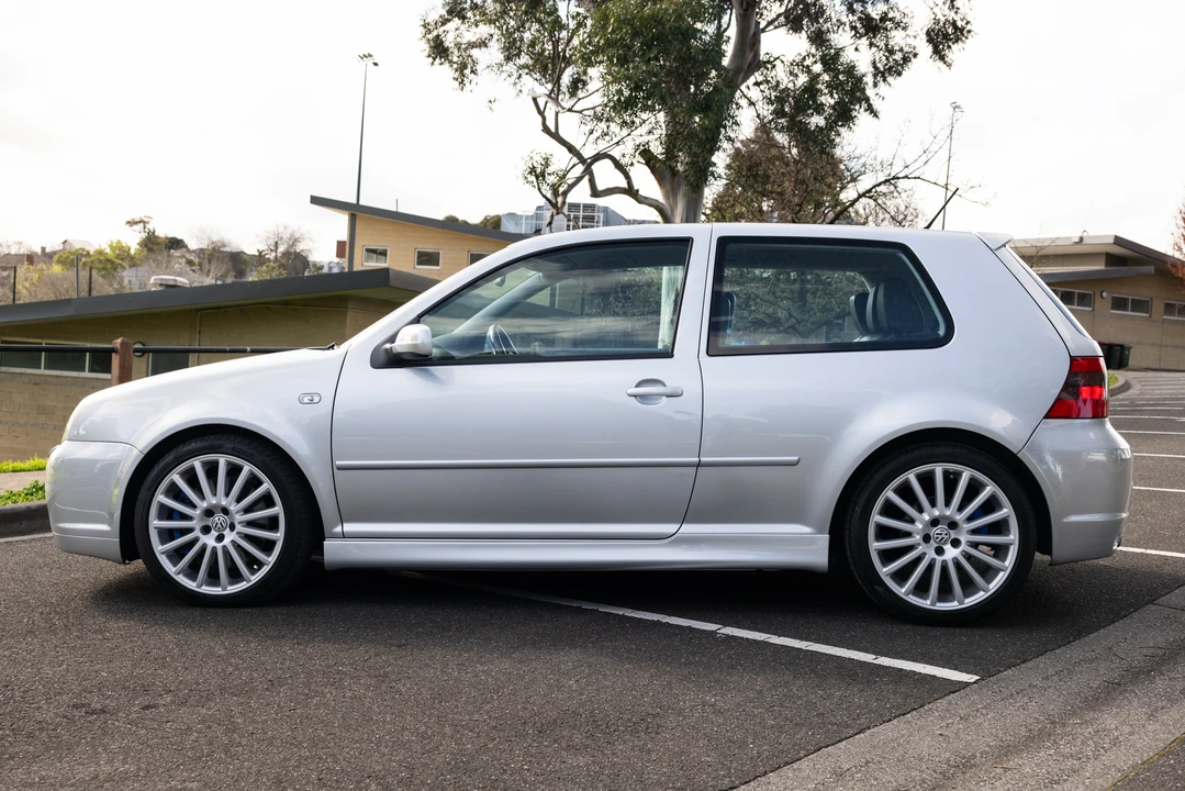 2004 Volkswagen R32 Mk4 - Image 4 of 31