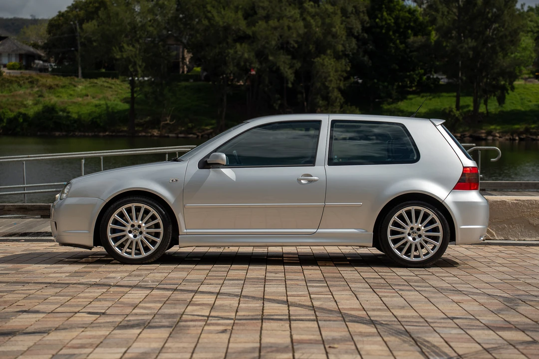 2004 Volkswagen R32 Mk4 - Image 4 of 31