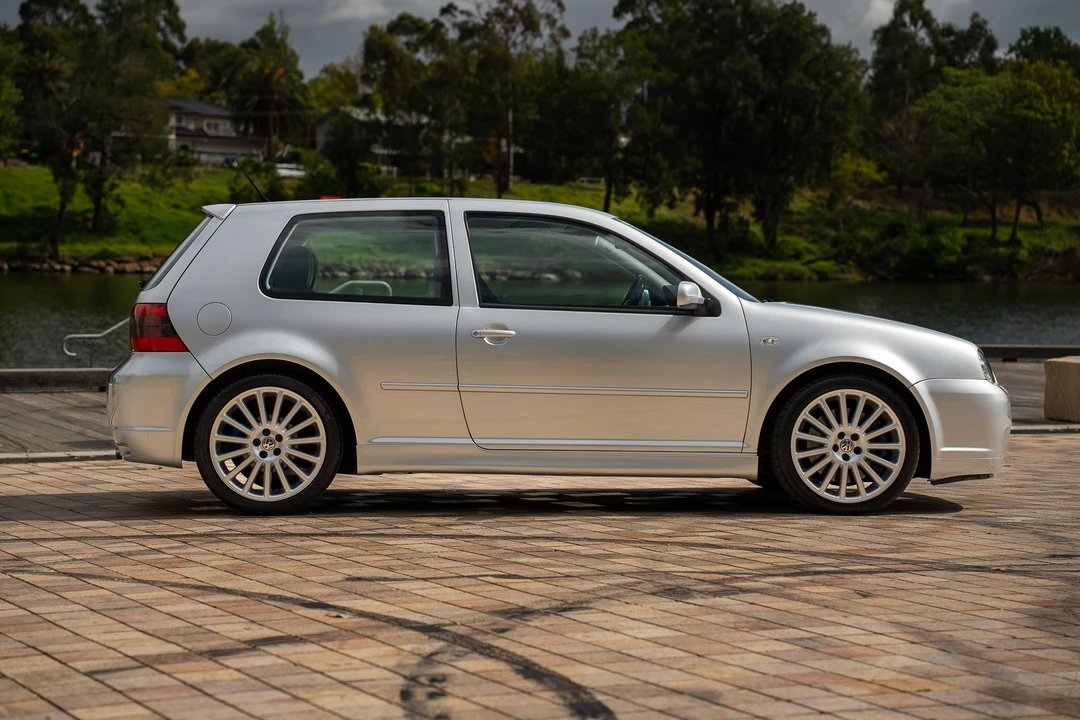 2004 Volkswagen R32 Mk4 - Image 8 of 31
