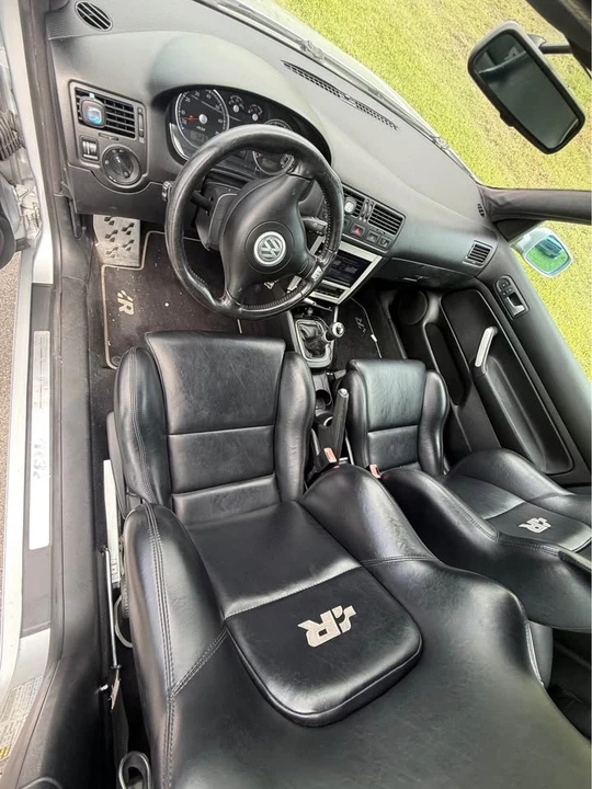 2004 Volkswagen R32 Mk4 - Image 15 of 19
