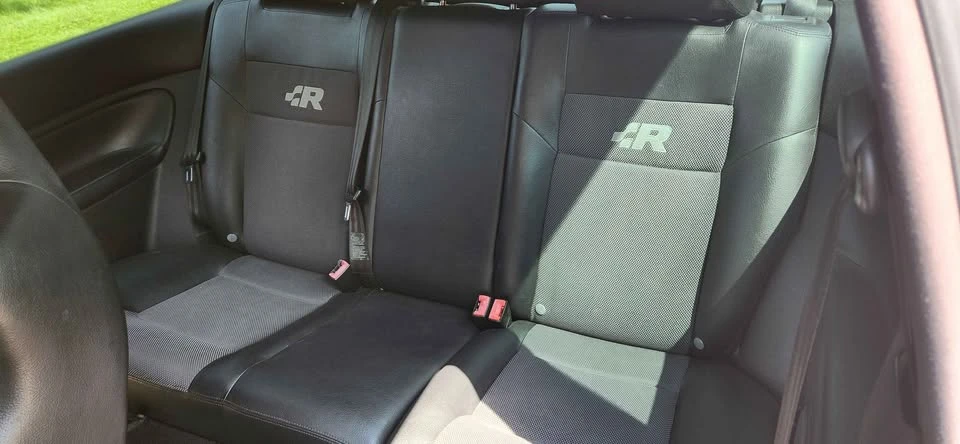 2004 Volkswagen R32 Mk4 - Image 14 of 20