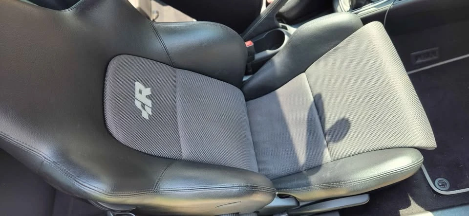 2004 Volkswagen R32 Mk4 - Image 11 of 20