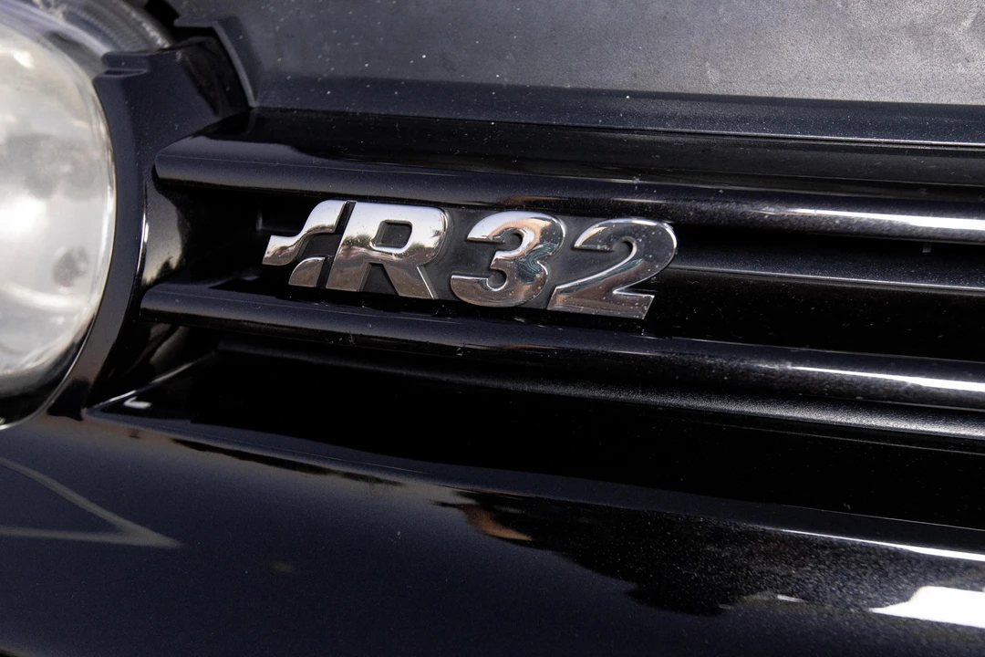 2004 Volkswagen R32 Mk4 - Image 12 of 30