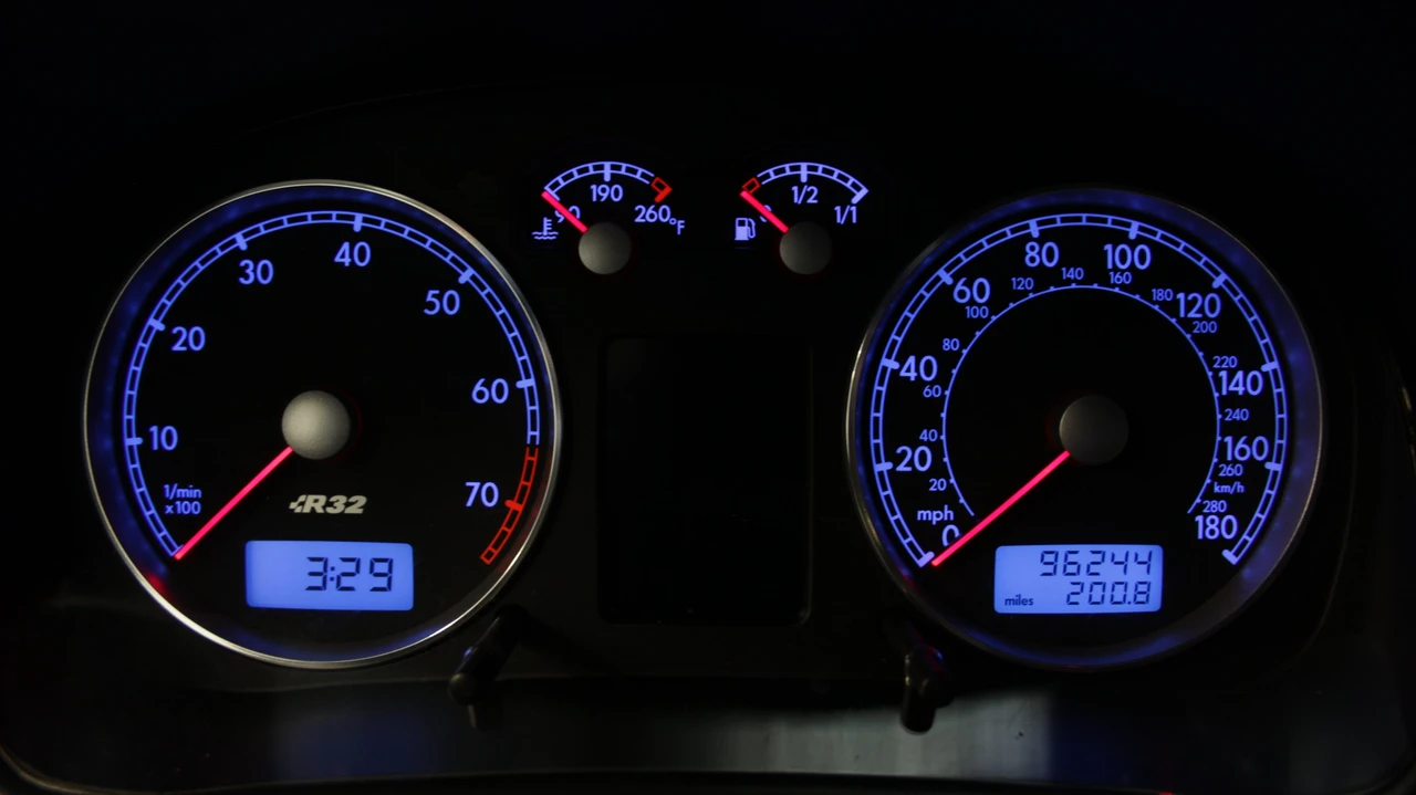 2004 Volkswagen R32 Mk4 - Image 26 of 30