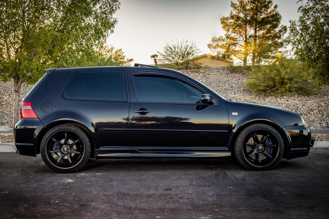 2004 Volkswagen R32 Mk4 - Image 4 of 30