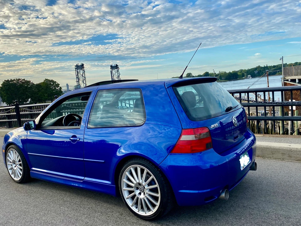 2004 Volkswagen R32 Mk4 - Image 11 of 31
