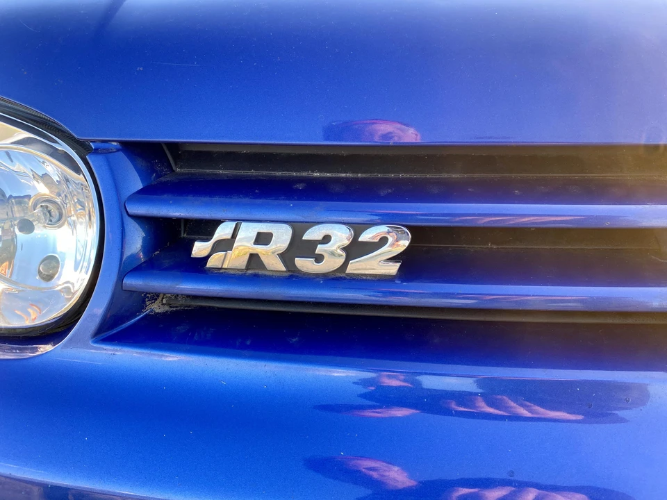 2004 Volkswagen R32 Mk4 - Image 16 of 31