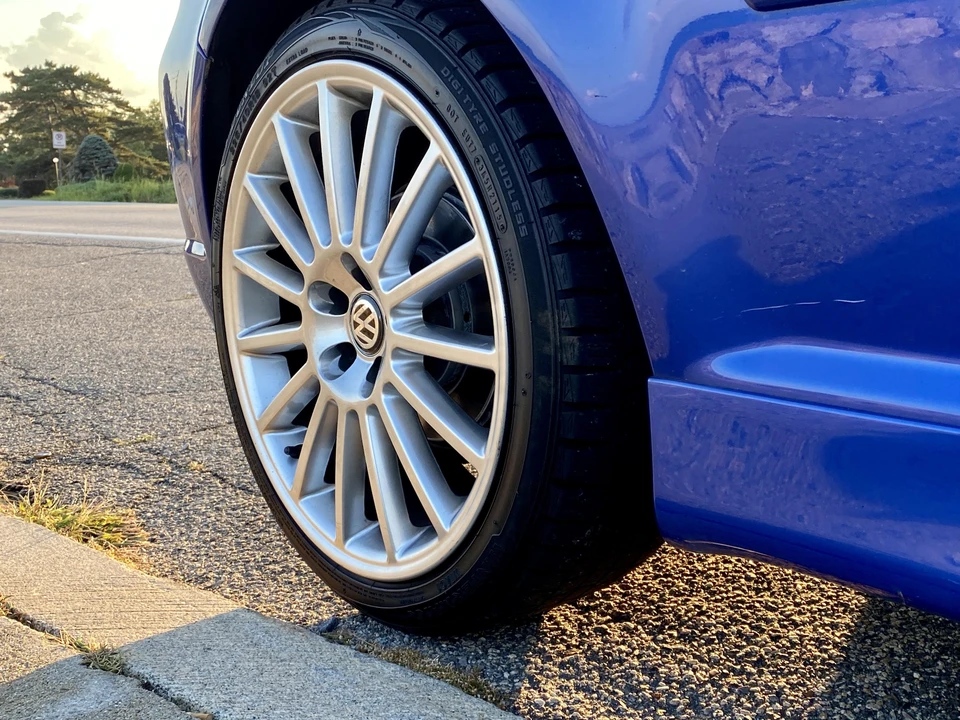 2004 Volkswagen R32 Mk4 - Image 28 of 31
