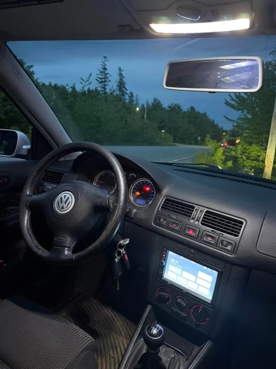 2004 Volkswagen Jetta - Image 5 of 12