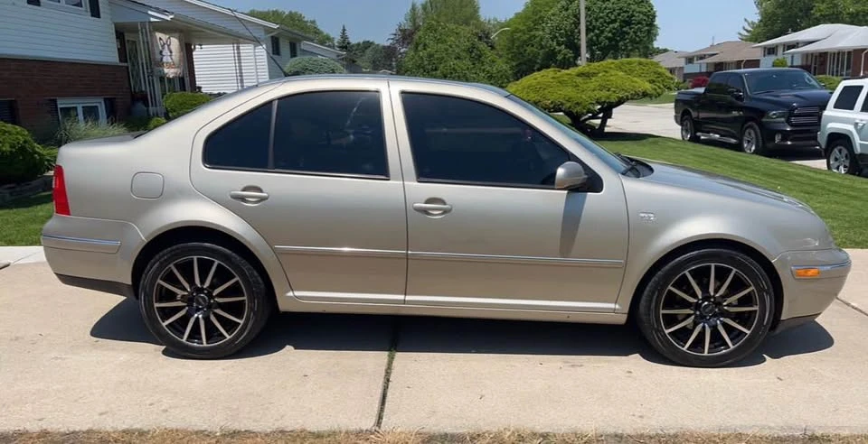 2004 Volkswagen A4 Jetta - Image 2 of 6