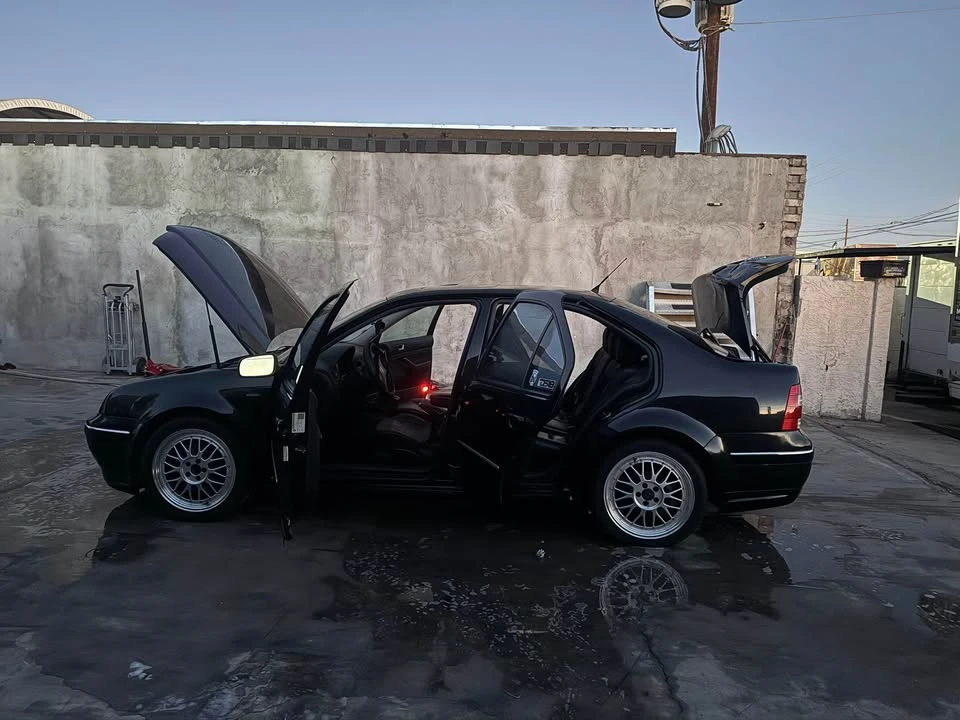 2004 Volkswagen A4 Jetta - Image 3 of 13