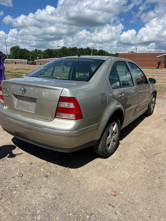 2004 Volkswagen A4 Jetta - Image 3 of 4