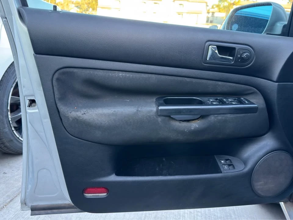 2004 Volkswagen A4 Jetta - Image 9 of 10