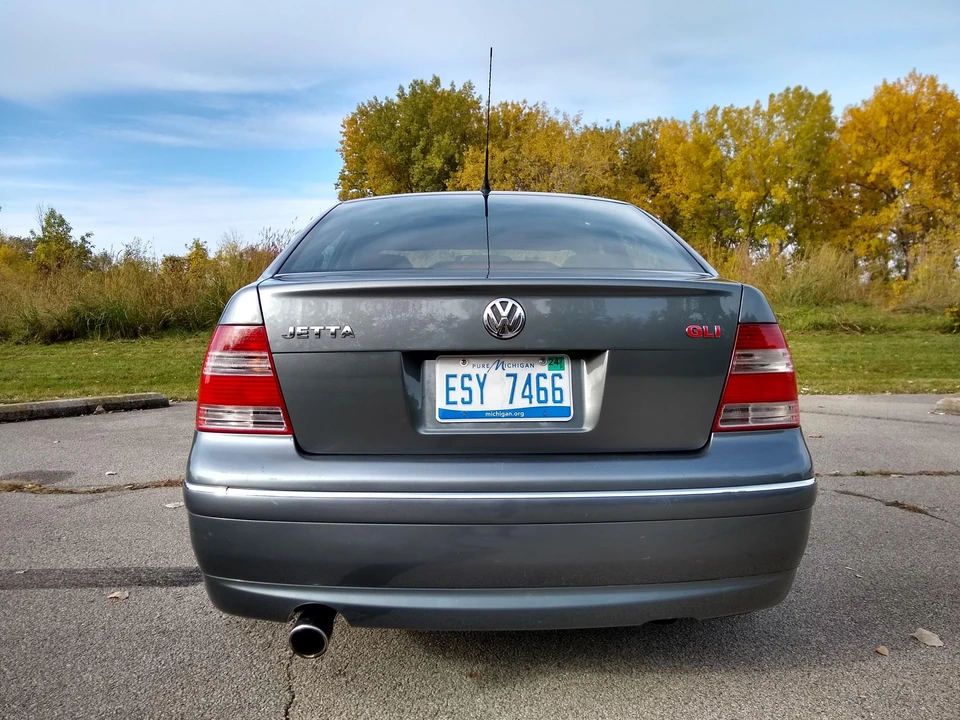 2004 Volkswagen A4 Jetta - Image 14 of 31