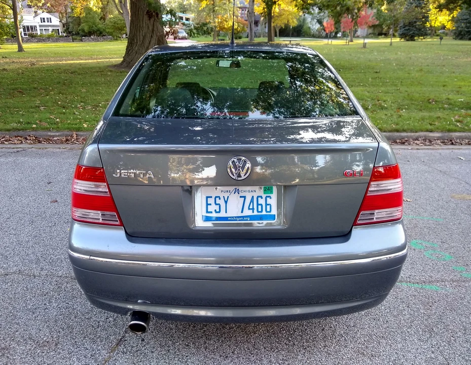 2004 Volkswagen A4 Jetta - Image 16 of 31