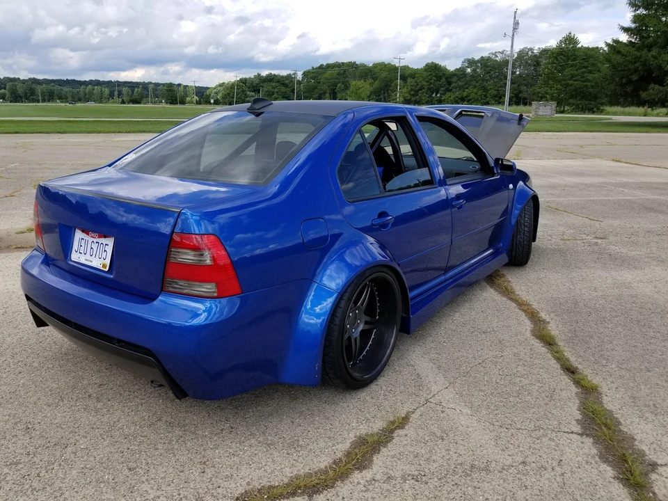2004 Volkswagen A4 Jetta - Image 5 of 31